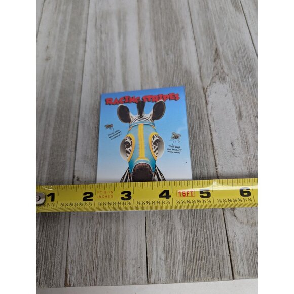 2005 Warner Bros "Racing Stripes" Zebra Enamel Pin Badge 2x1.5 Inches - Picture 5 of 5